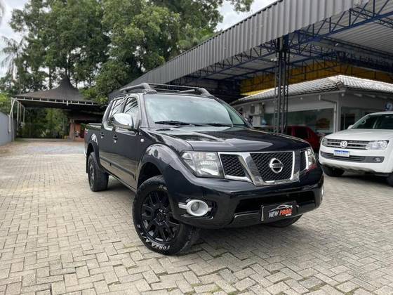 NISSAN FRONTIER 2.5 PLATINUM 4X4 CD TURBO ELETRONIC DIESEL 4P AUTOMÁTICO